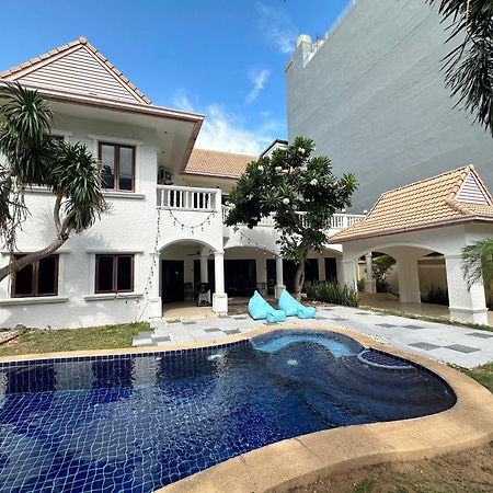 Blooming Hill Boutique Suites باتايا المظهر الخارجي الصورة